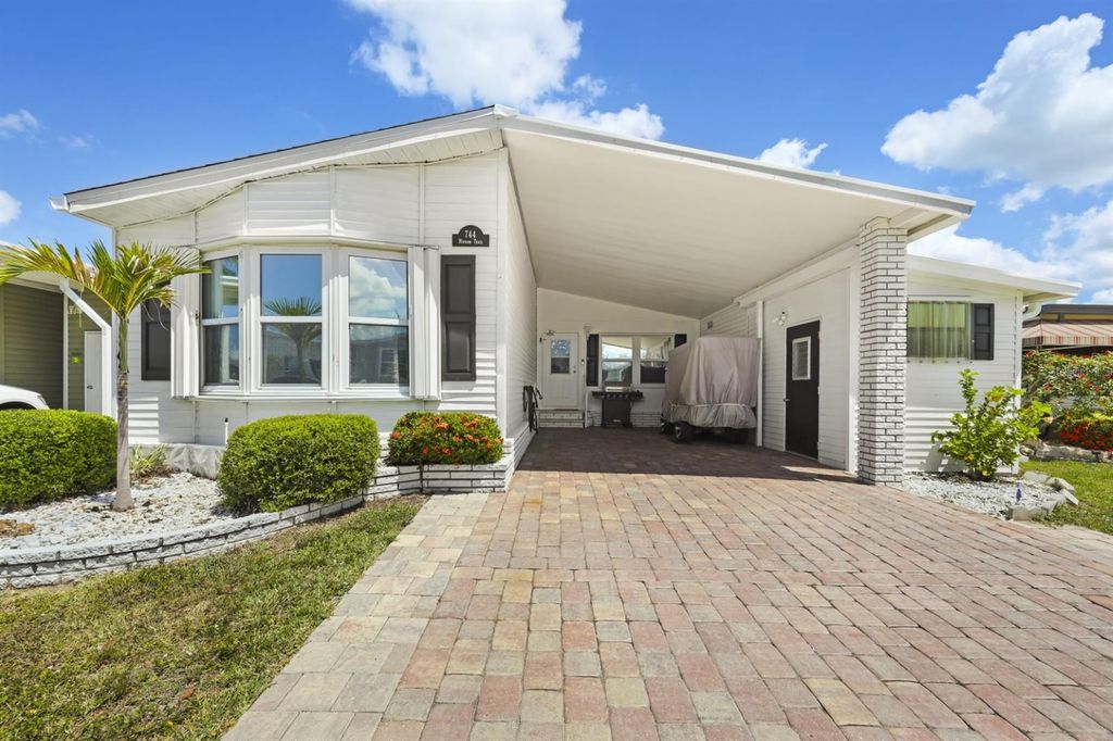 2100 KINGS HIGHWAY 744, Port Charlotte, FL 33980