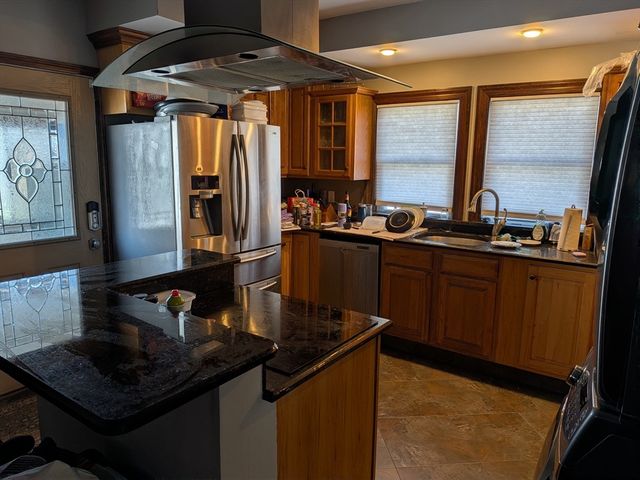 7 Willis Ave, Winthrop, MA 02152
