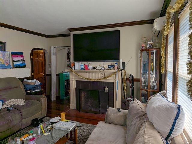 7 Willis Ave, Winthrop, MA 02152