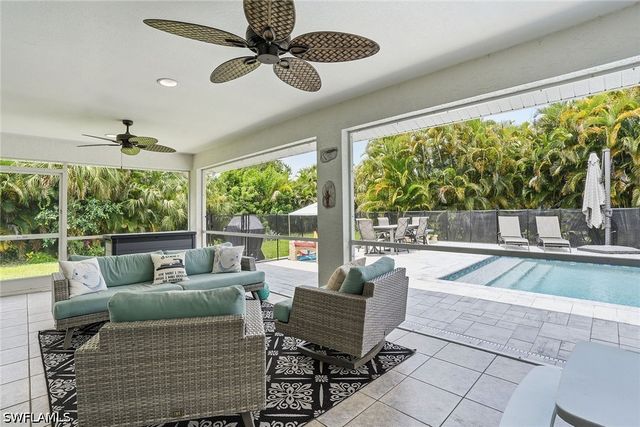 721 Logan BLVD S, Naples, FL 34119