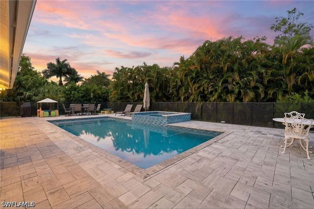 721 Logan BLVD S, Naples, FL 34119