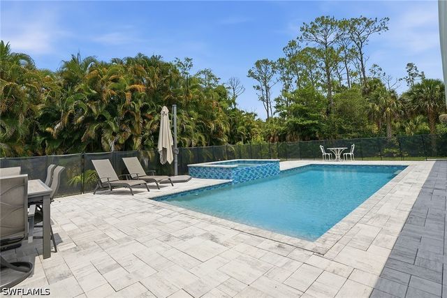 721 Logan BLVD S, Naples, FL 34119