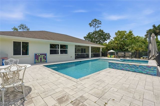 721 Logan BLVD S, Naples, FL 34119