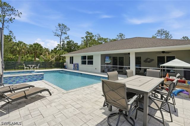 721 Logan BLVD S, Naples, FL 34119