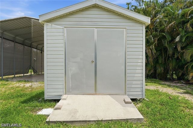721 Logan BLVD S, Naples, FL 34119