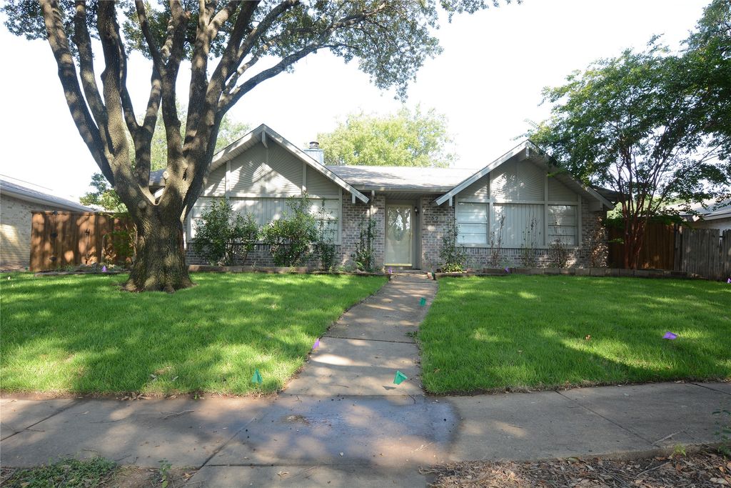 3721 Mckinley Drive, Plano, TX 75023