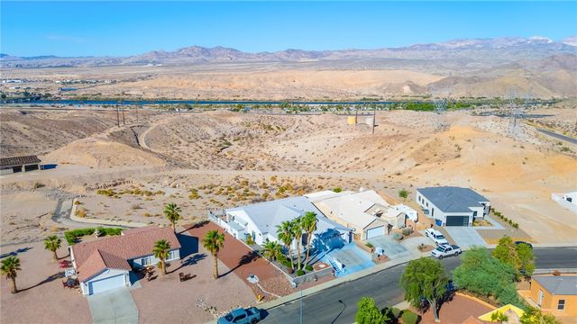 453 Chablis Court, Bullhead City, AZ 86429