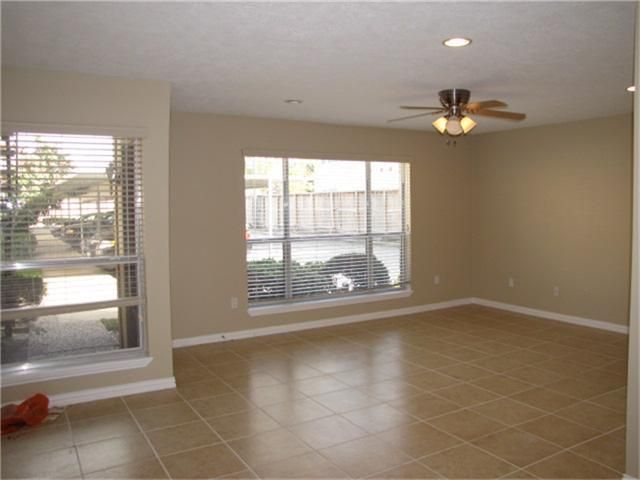 3303 W Greenridge Drive 23, Houston, TX 77057