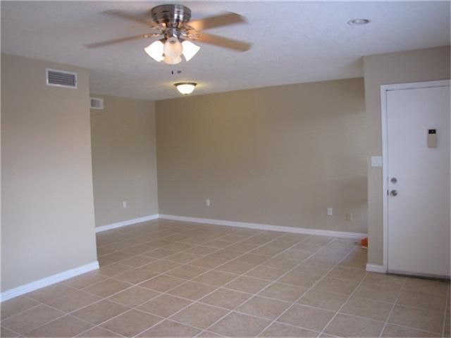 3303 W Greenridge Drive 23, Houston, TX 77057