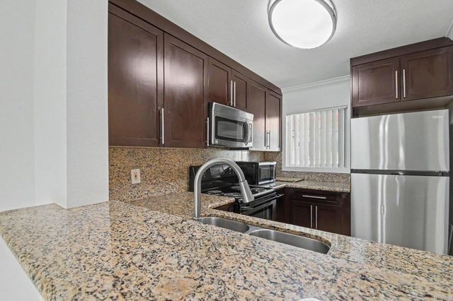 7405 Charmant Dr 2022, University City, CA 92122