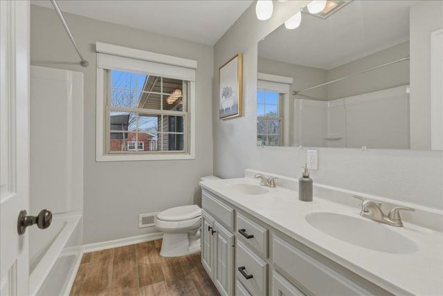 4028 Rownd Street, Cedar Falls, IA 50613