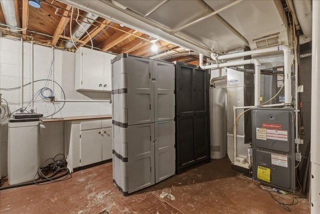 4028 Rownd Street, Cedar Falls, IA 50613