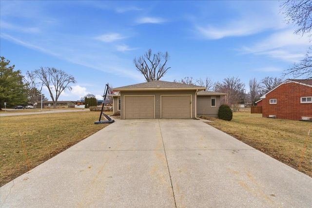 4028 Rownd Street, Cedar Falls, IA 50613