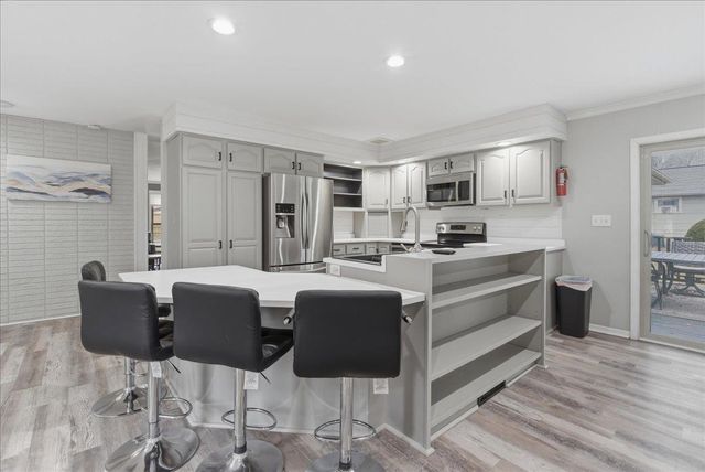 4028 Rownd Street, Cedar Falls, IA 50613