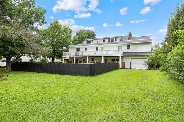 829 S College Street, Nevada, MO 64772