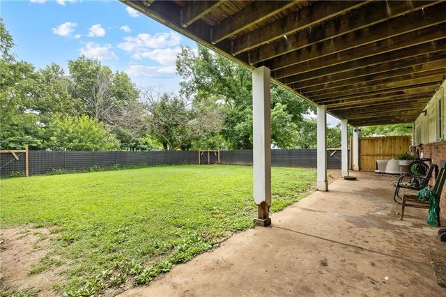 829 S College Street, Nevada, MO 64772