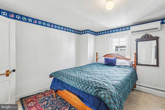 12 S WASHINGTON ST, Mechanicsburg, PA 17055