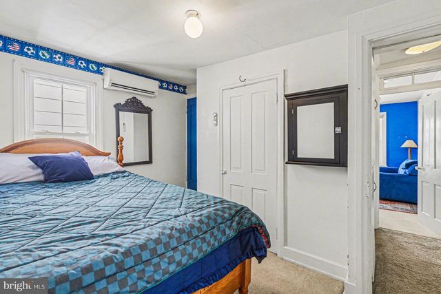 12 S WASHINGTON ST, Mechanicsburg, PA 17055