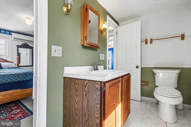 12 S WASHINGTON ST, Mechanicsburg, PA 17055