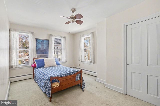 12 S WASHINGTON ST, Mechanicsburg, PA 17055