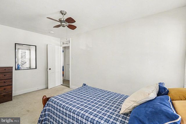 12 S WASHINGTON ST, Mechanicsburg, PA 17055