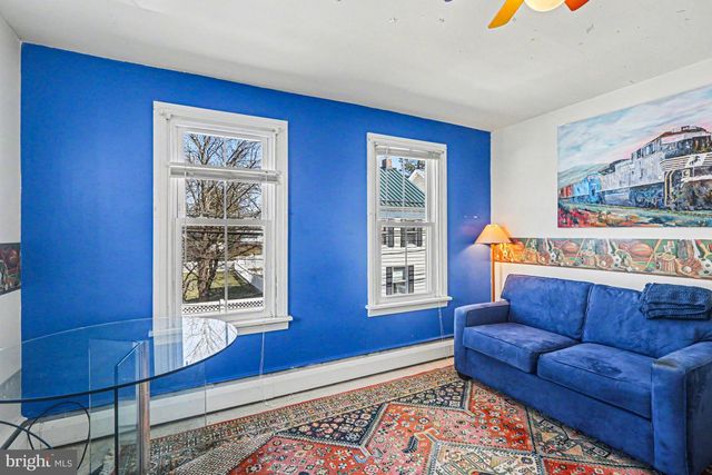 12 S WASHINGTON ST, Mechanicsburg, PA 17055