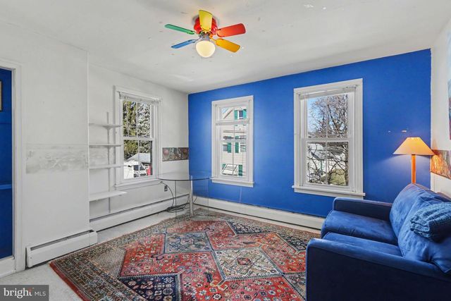 12 S WASHINGTON ST, Mechanicsburg, PA 17055