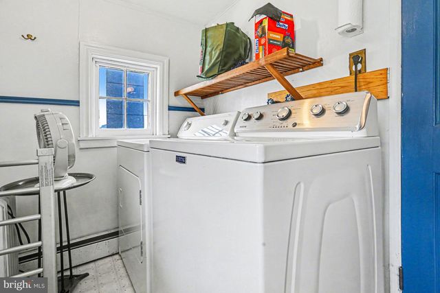 12 S WASHINGTON ST, Mechanicsburg, PA 17055