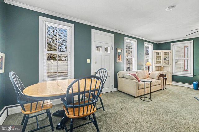 12 S WASHINGTON ST, Mechanicsburg, PA 17055