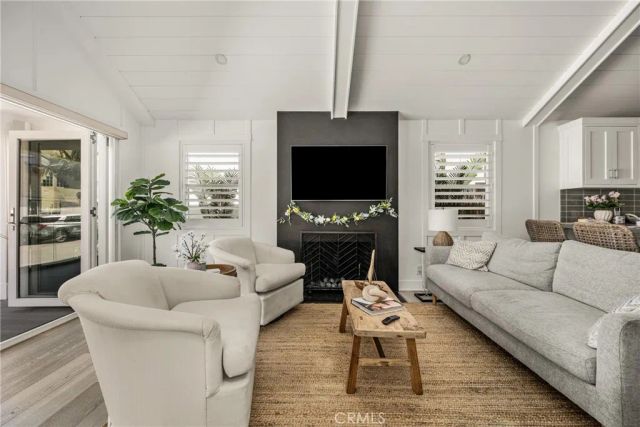306 Alvarado Place, Newport Beach, CA 92661