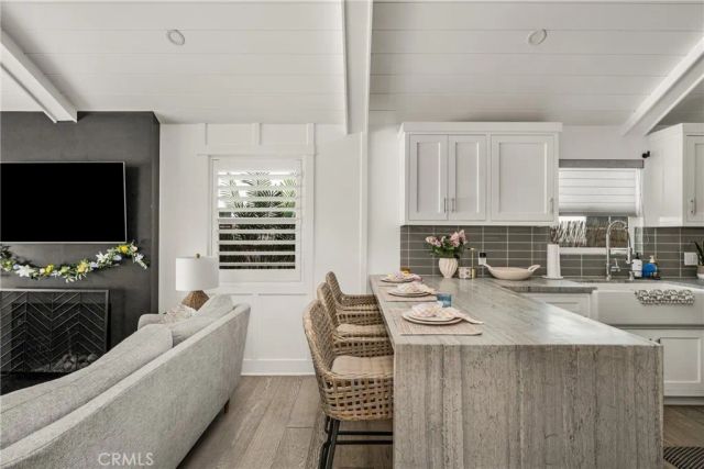306 Alvarado Place, Newport Beach, CA 92661