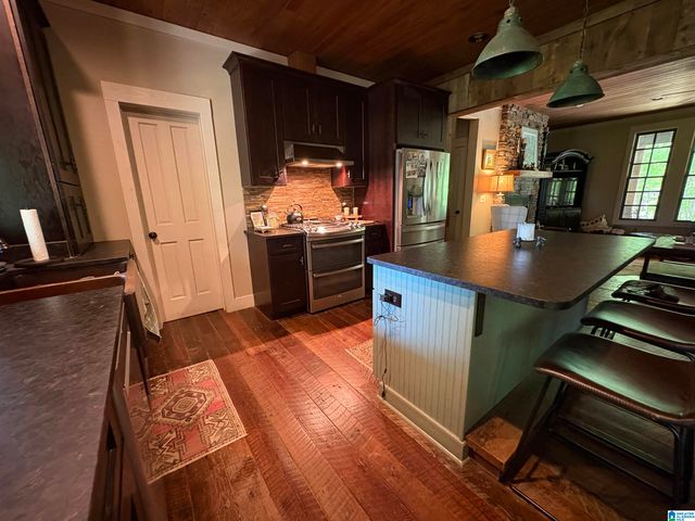 1406 HIGHWAY 22, Alexander City, AL 35010