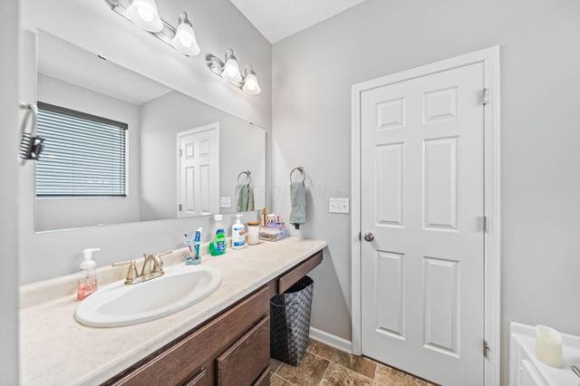 1908 Branch Place, Lancaster, OH 43130