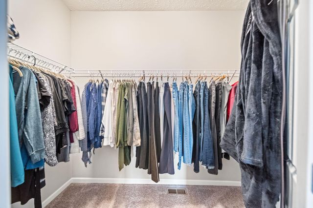 1908 Branch Place, Lancaster, OH 43130