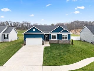 1908 Branch Place, Lancaster, OH 43130