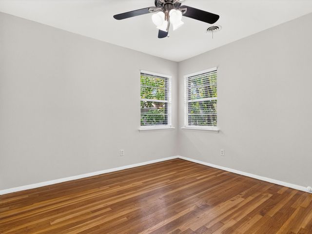 3705 Lafayette Avenue, Fort Worth, TX 76107