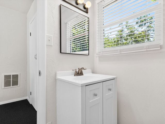 3705 Lafayette Avenue, Fort Worth, TX 76107