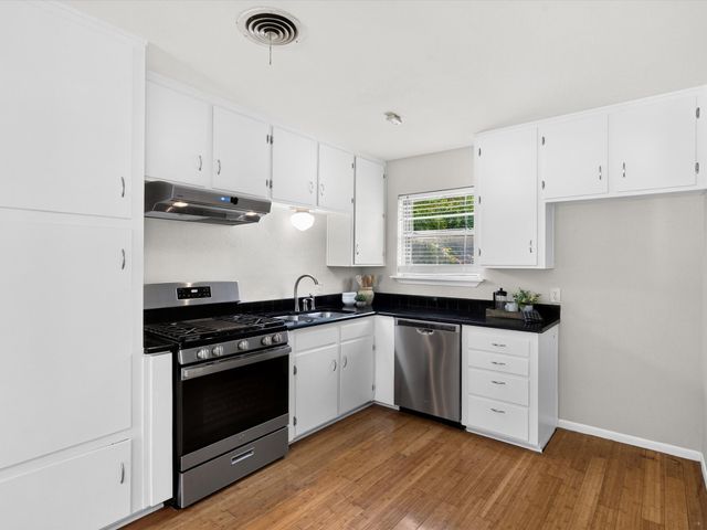 3705 Lafayette Avenue, Fort Worth, TX 76107