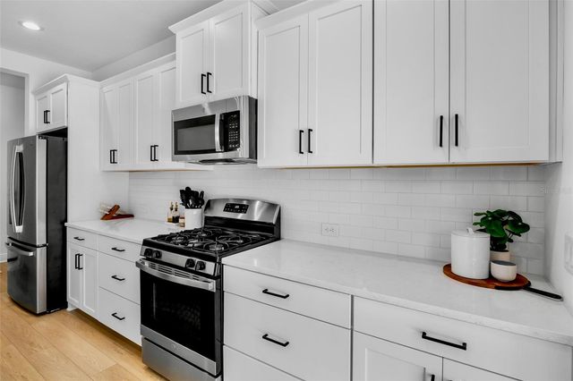 10113 CANAVERAL CIRCLE, Sarasota, FL 34241