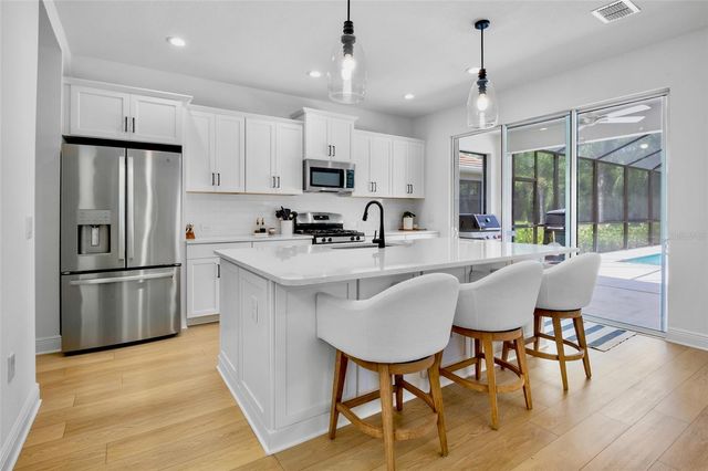 10113 CANAVERAL CIRCLE, Sarasota, FL 34241