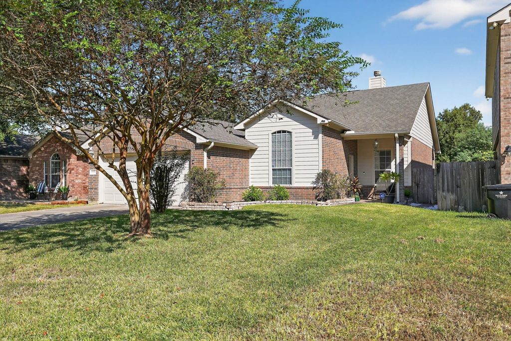 6706 Durango Creek Drive, Magnolia, TX 77354