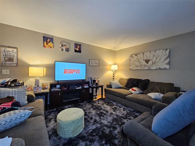 3 Allan Park Mews, Middletown, NY 10940