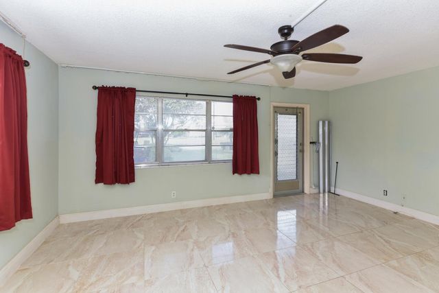 262 Bedford K, West Palm Beach, FL 33417