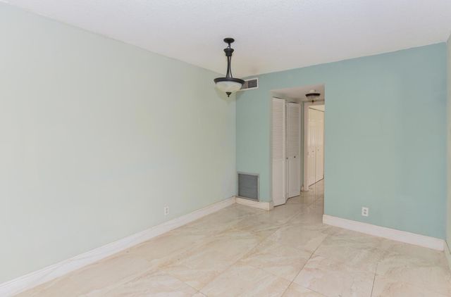262 Bedford K, West Palm Beach, FL 33417