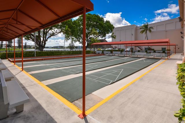 262 Bedford K, West Palm Beach, FL 33417