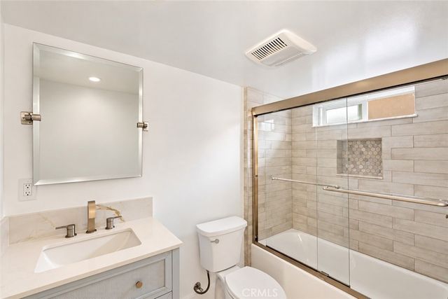 3629 W 58th Place 1/2, Los Angeles, CA 90043