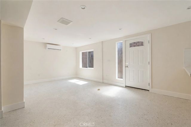 3629 W 58th Place 1/2, Los Angeles, CA 90043