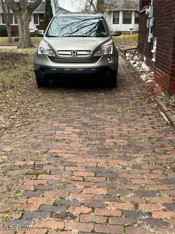 233 Shadyside Court, Alliance, OH 44601