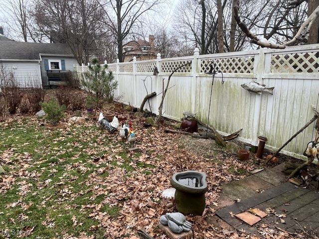 233 Shadyside Court, Alliance, OH 44601