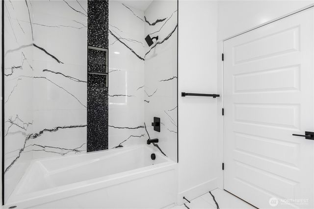 525 N Bluff West Drive, Moses Lake, WA 98837